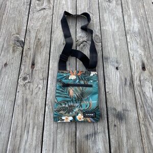 Dakine Teal Tropical Crossbody Messenger Bag with Black Strap